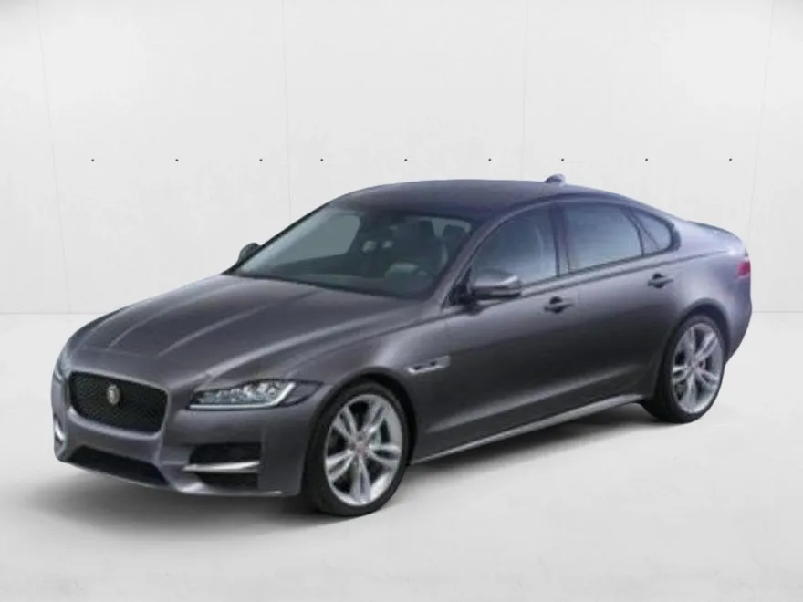 2018 Jaguar XF 25t R-Sport photo 1