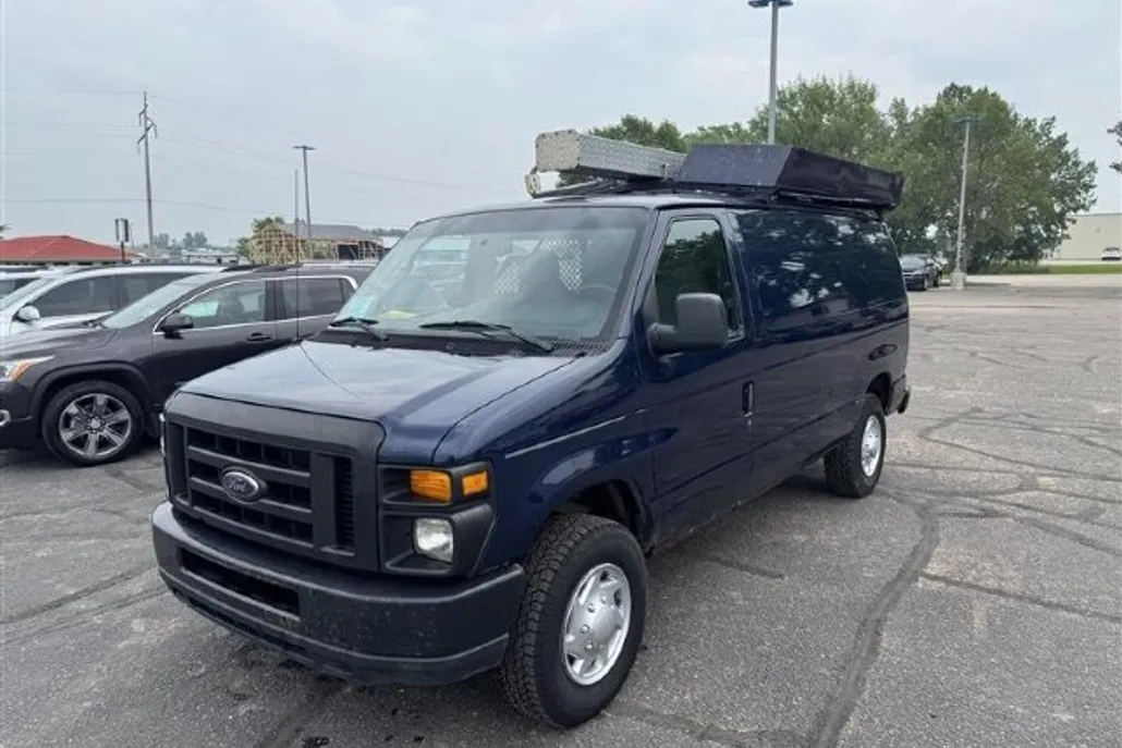 2011 Ford E-350 photo 1