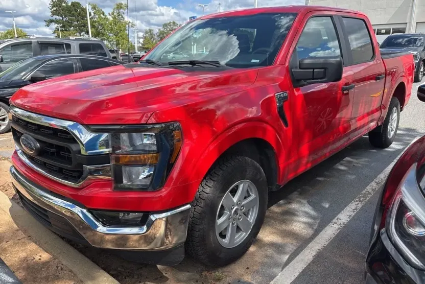 2023 Ford F-150 XLT photo 1