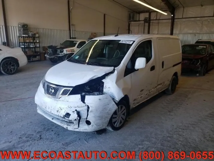 2017 Nissan NV200 SV photo 1