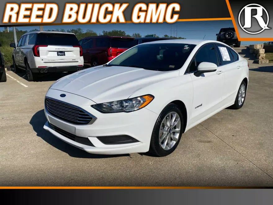2017 Ford Fusion Hybrid SE photo 1