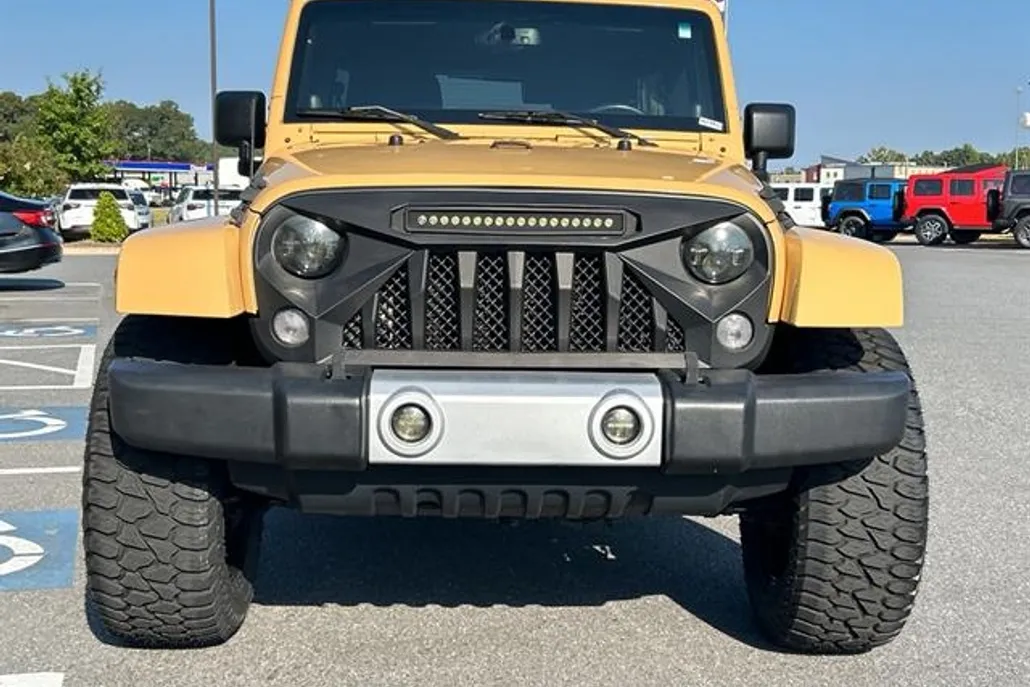 2014 Jeep Wrangler Unlimited Altitude photo 1