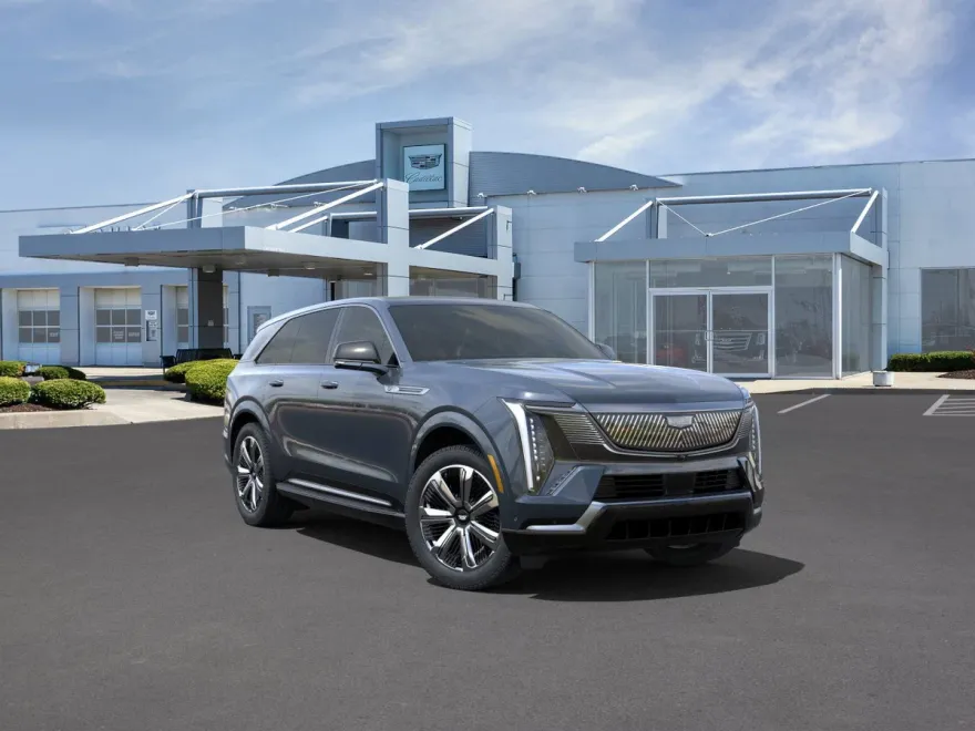 2025 Cadillac Escalade IQ Luxury photo 1