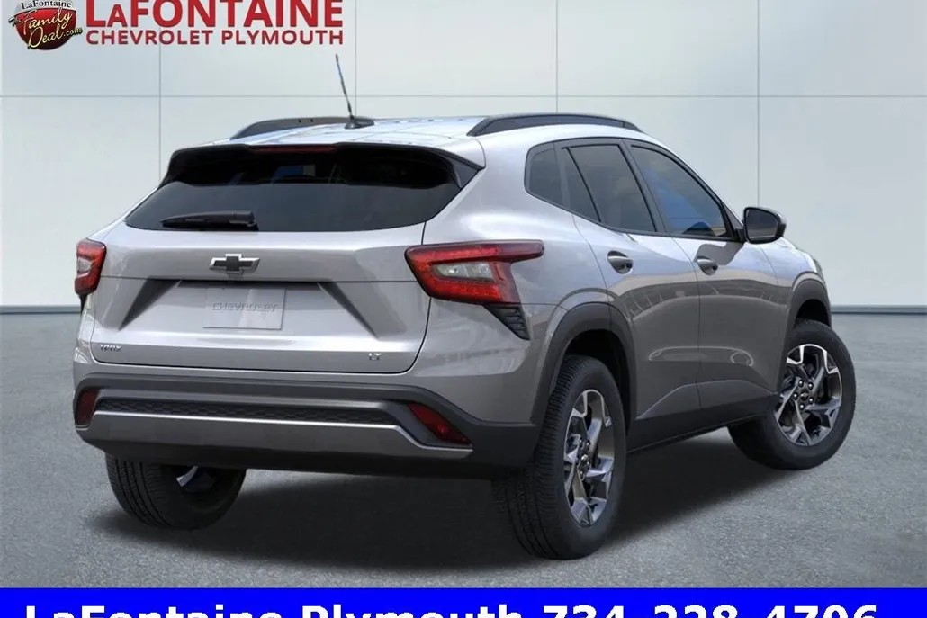 2025 Chevrolet Trax LT photo 1
