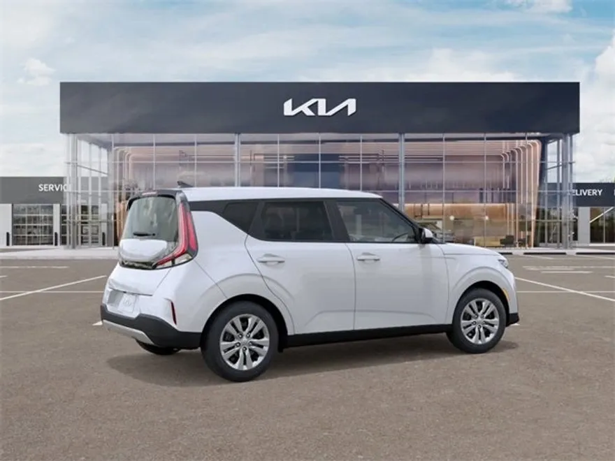 2025 Kia Soul LX photo 1