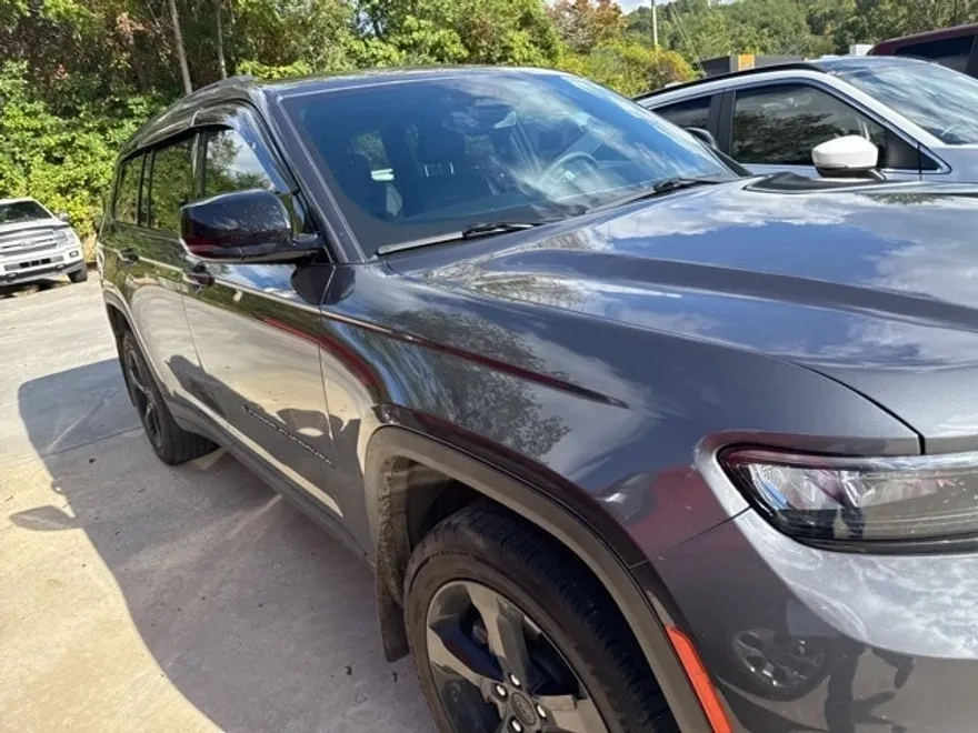 2023 Jeep Grand Cherokee Altitude photo 1