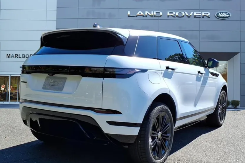 2026 Land Rover Range Rover Evoque Dynamic SE photo 1