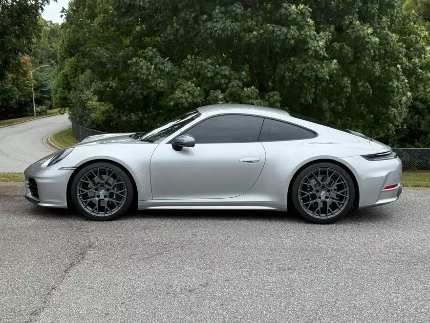 2026 Porsche 911 T photo 2
