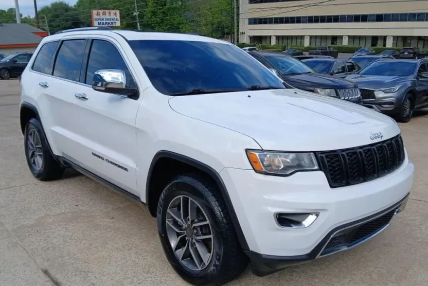 2020 Jeep Grand Cherokee Limited Sport photo 1