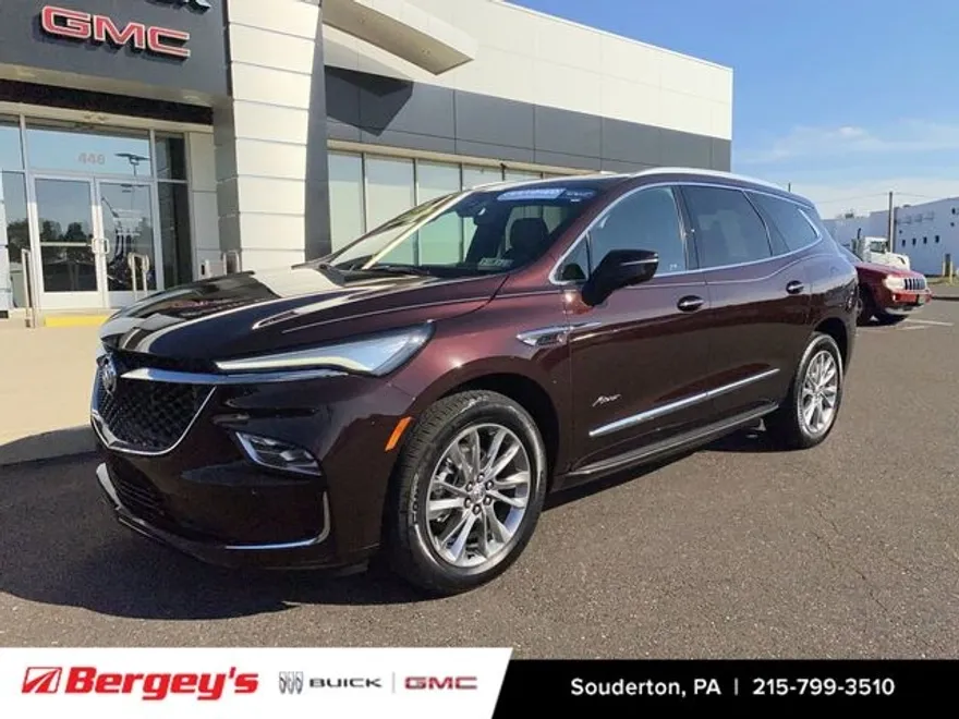 2023 Buick Enclave Avenir photo 1
