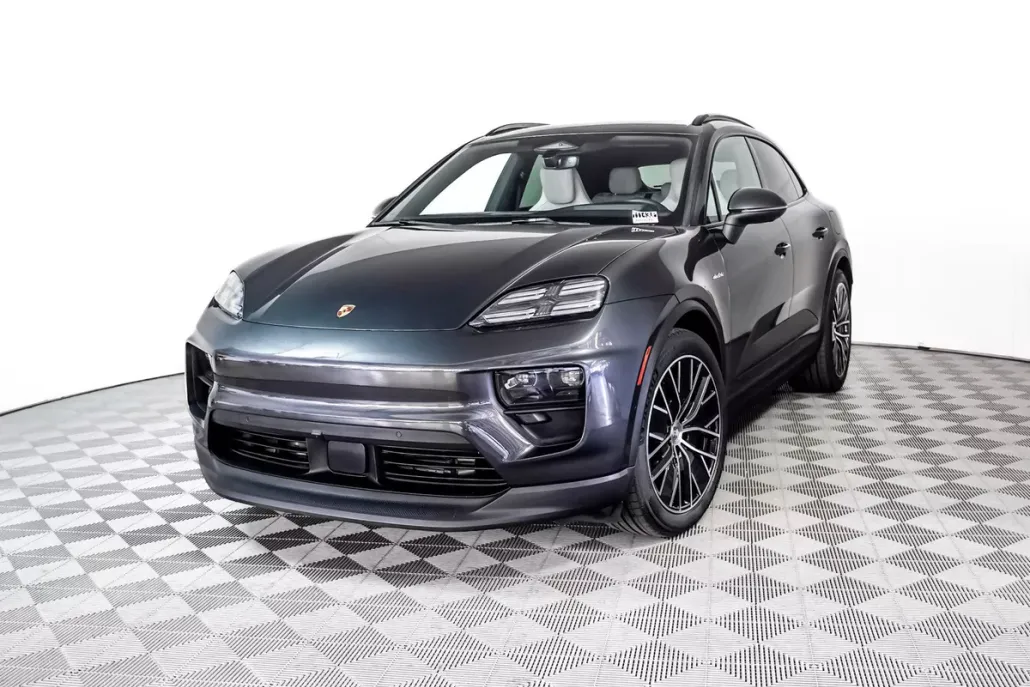 2024 Porsche Macan Electric 4 photo 1