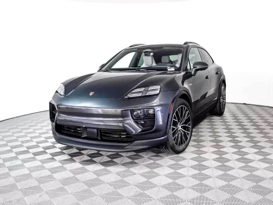 2024 Porsche Macan Electric 4 photo 1