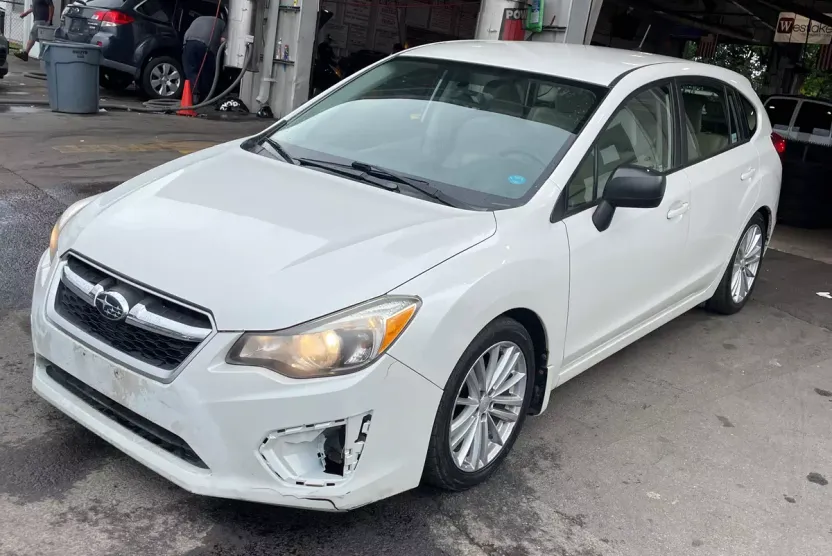 2013 Subaru Impreza 2.0i photo 1