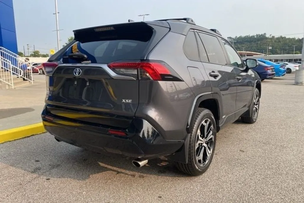 2022 Toyota RAV4 Prime XSE photo 1
