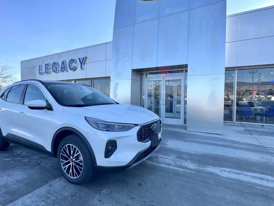 2025 Ford Escape Plug-In Hybrid photo 1