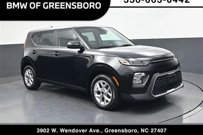 2022 Kia Soul LX photo 1