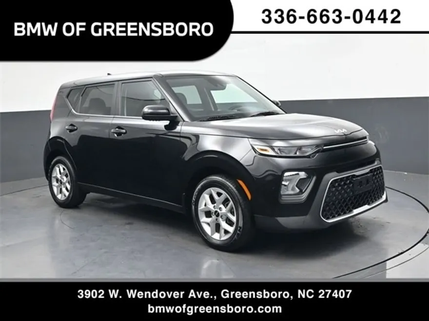 2022 Kia Soul LX photo 1