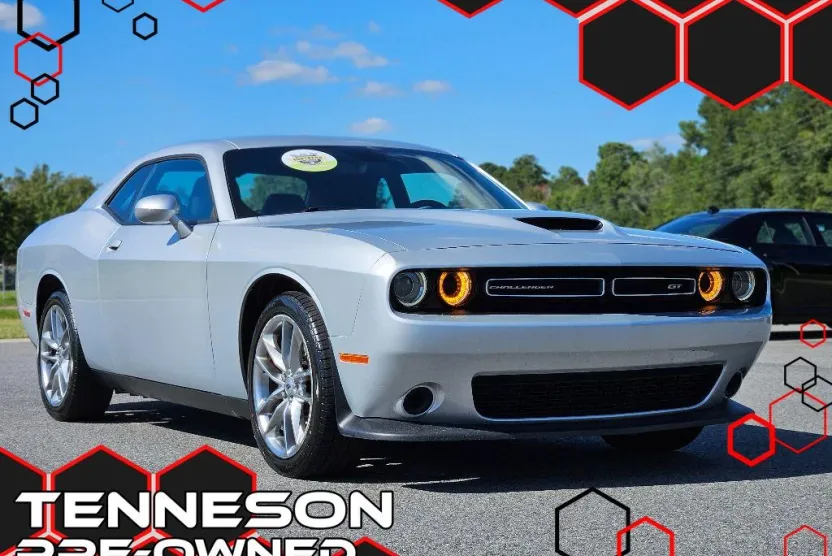 2023 Dodge Challenger GT photo 1