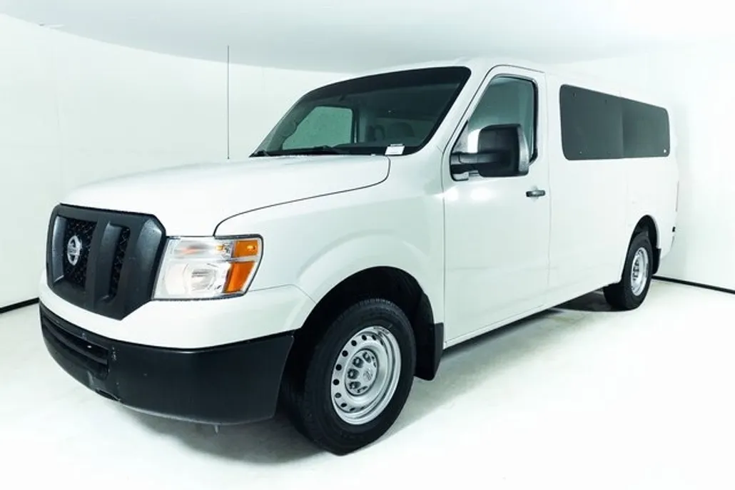 2020 Nissan NV3500 S photo 1