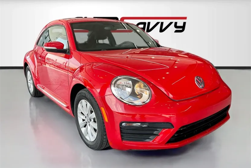 2019 Volkswagen Beetle S photo 1
