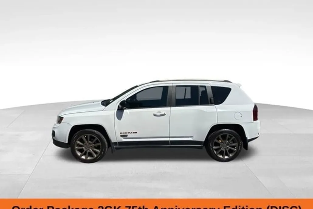 2017 Jeep Compass Anniversary Edition photo 1