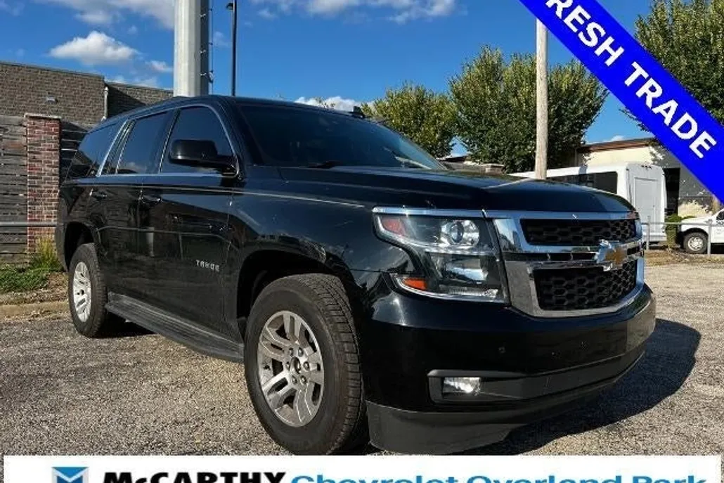 2016 Chevrolet Tahoe LT photo 1