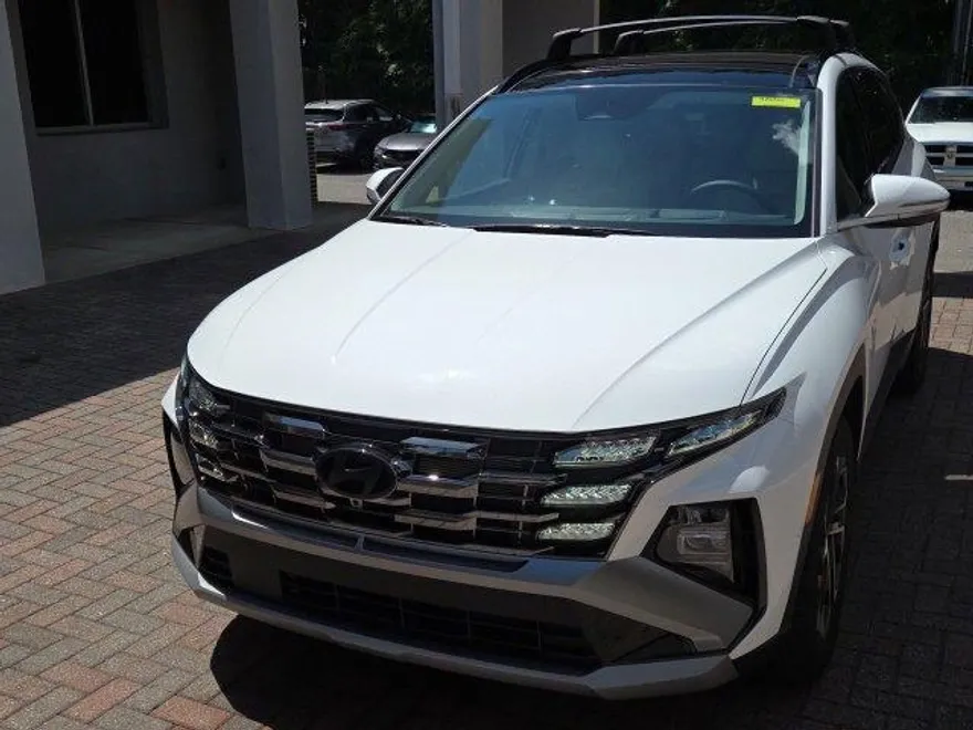 2025 Hyundai Tucson Limited photo 1