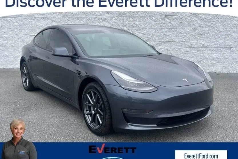 2022 Tesla Model 3 Long Range photo 1