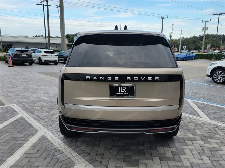 2025 Land Rover Range Rover Autobiography photo 1