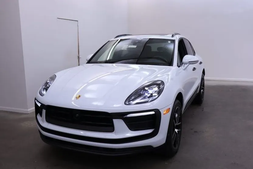 2024 Porsche Macan S photo 1