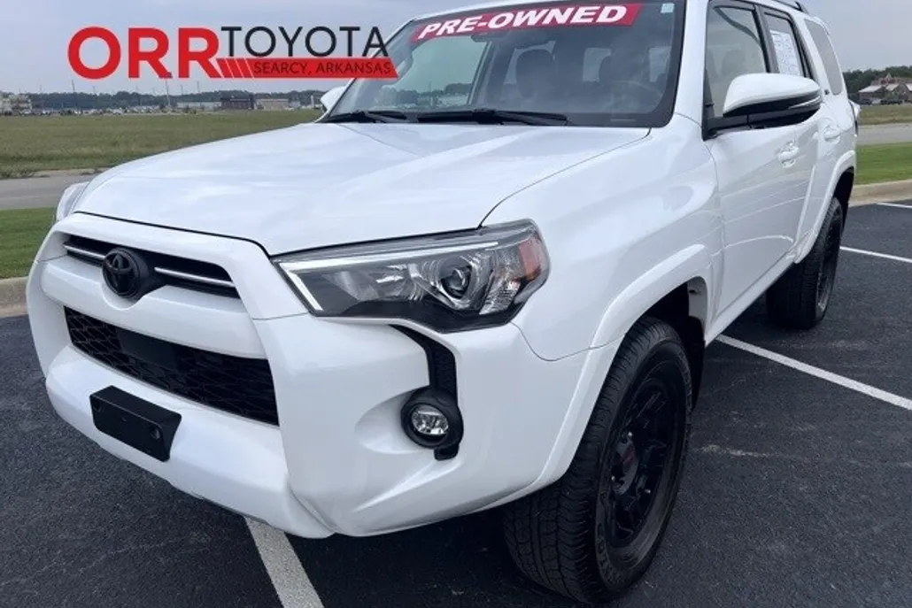 2023 Toyota 4Runner SR5 Premium photo 1