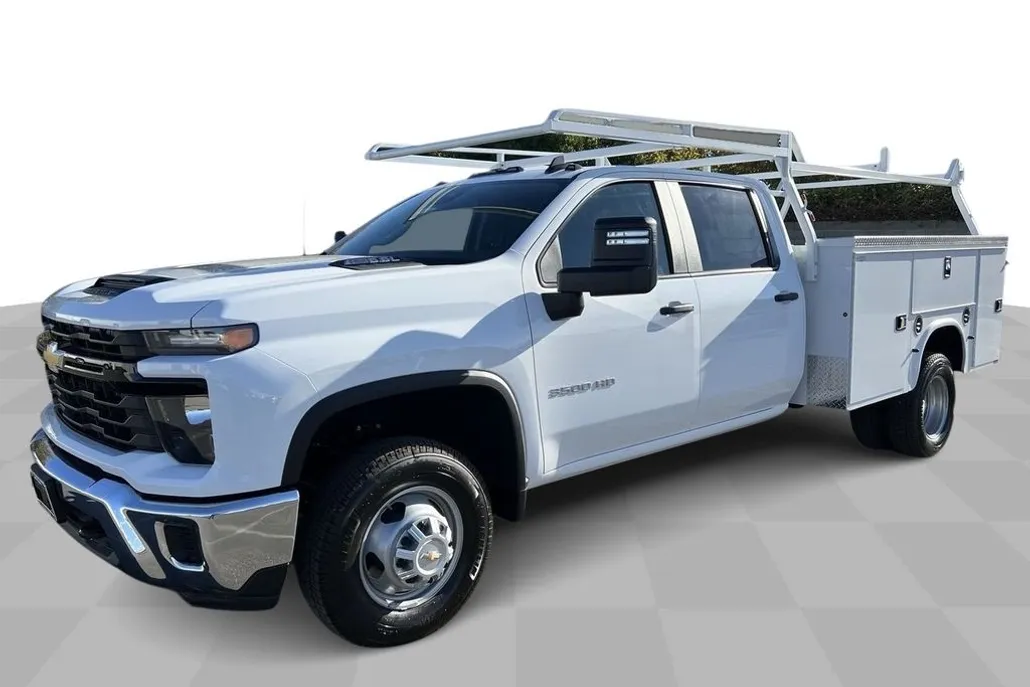 2024 Chevrolet Silverado 3500HD Work Truck photo 1