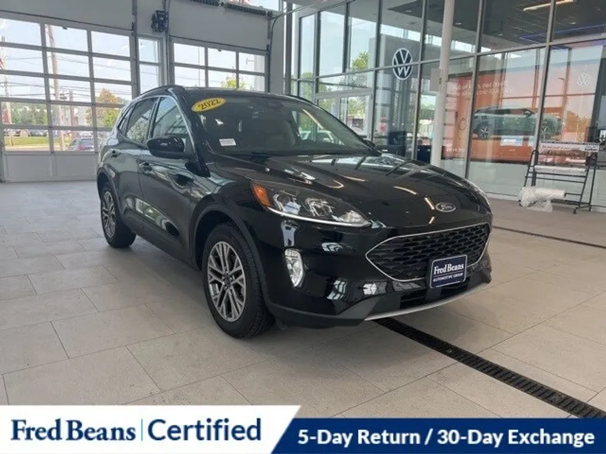 2022 Ford Escape SEL photo 1