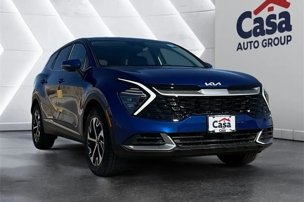 2025 Kia Sportage EX photo 1