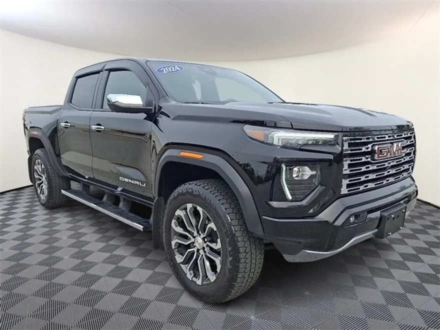 2024 Gmc Canyon Denali photo 1