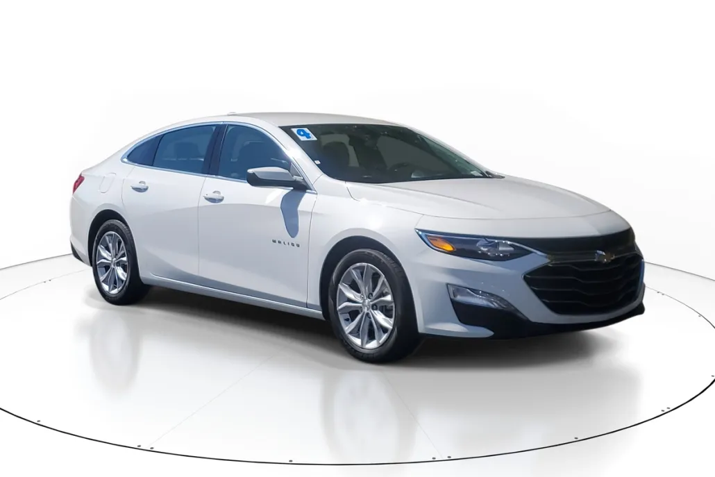 2024 Chevrolet Malibu 1LT photo 1