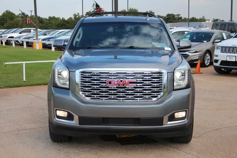 2018 Gmc Yukon XL Denali photo 1