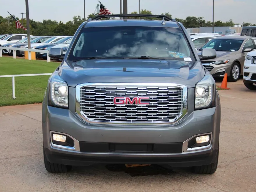 2018 Gmc Yukon XL Denali photo 1