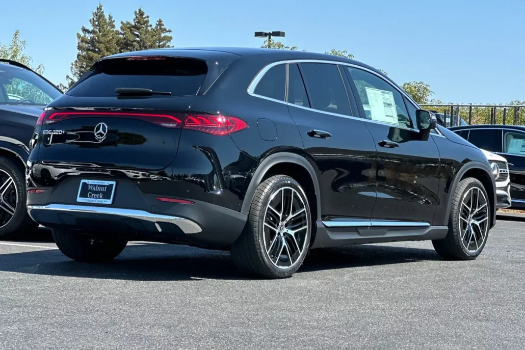 2026 Mercedes Benz EQE SUV photo 1