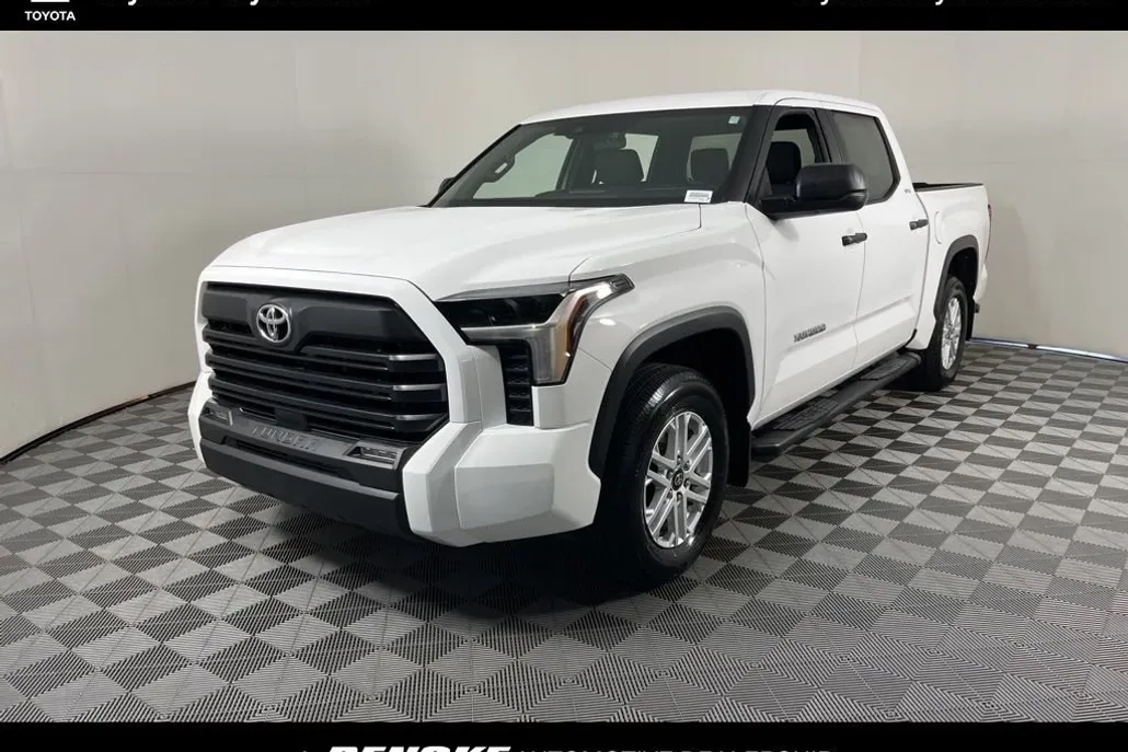 2025 Toyota Tundra SR5 photo 1