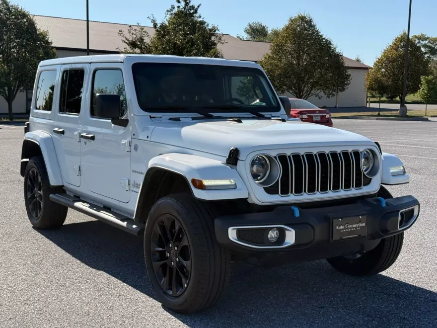 2024 Jeep Wrangler Sahara 4xe photo 1