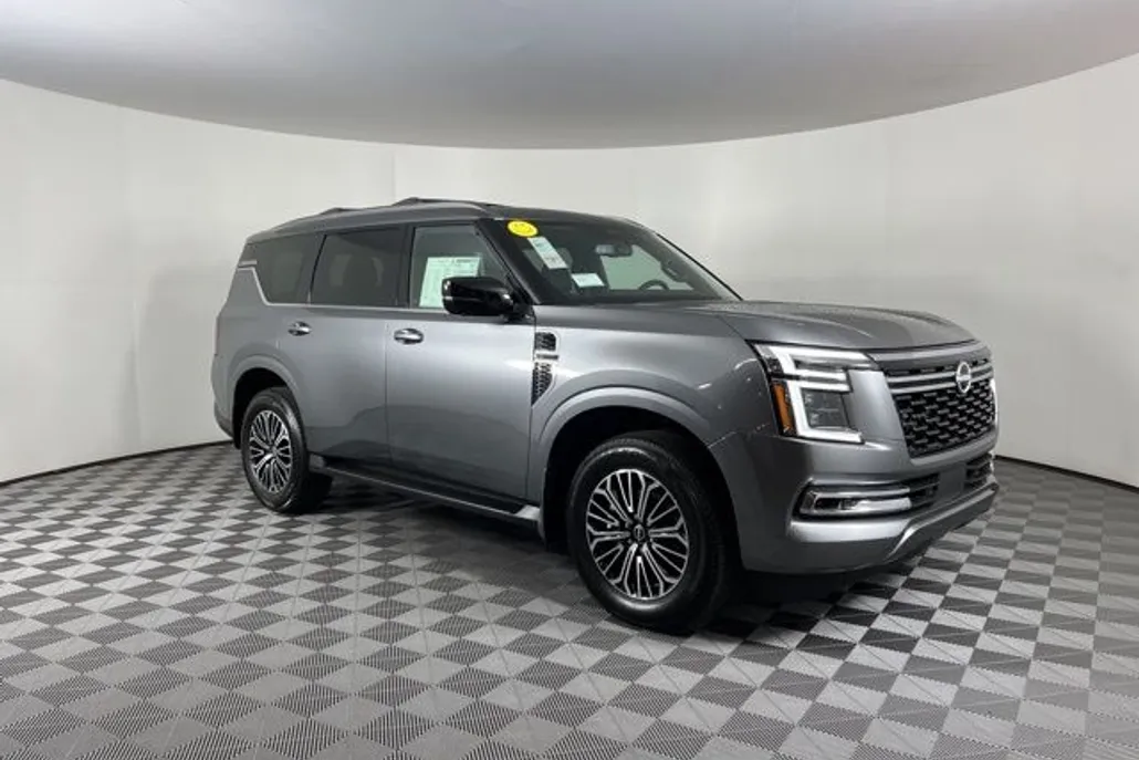 2025 Nissan Armada SL photo 1