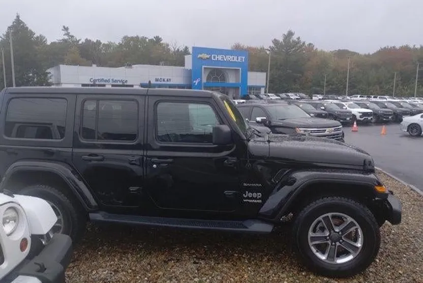 2018 Jeep Wrangler Unlimited Sahara photo 1