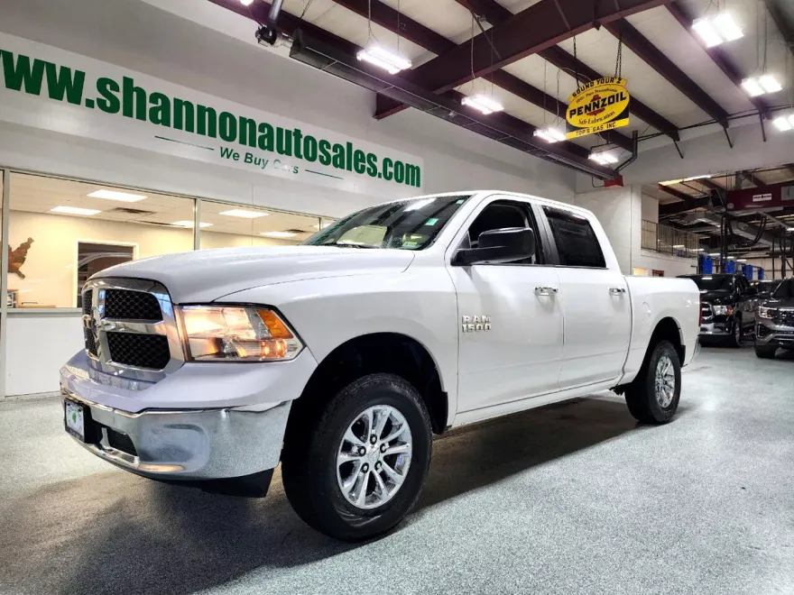2013 Ram 1500 SLT photo 2