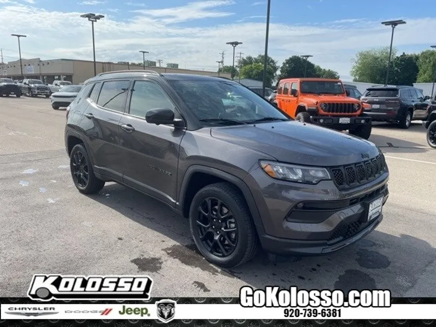 2023 Jeep Compass Altitude photo 1