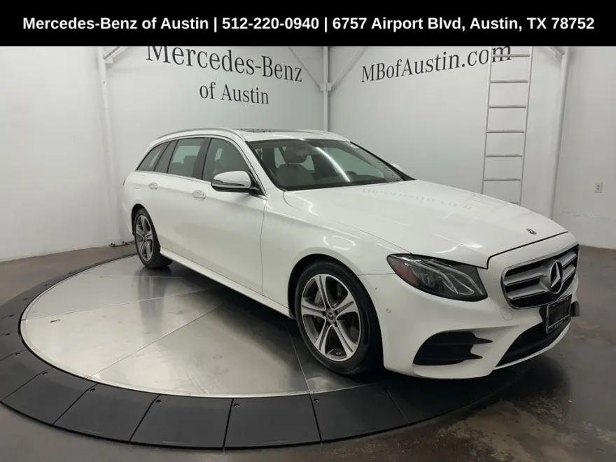 2018 Mercedes Benz E 400 4MATIC photo 1