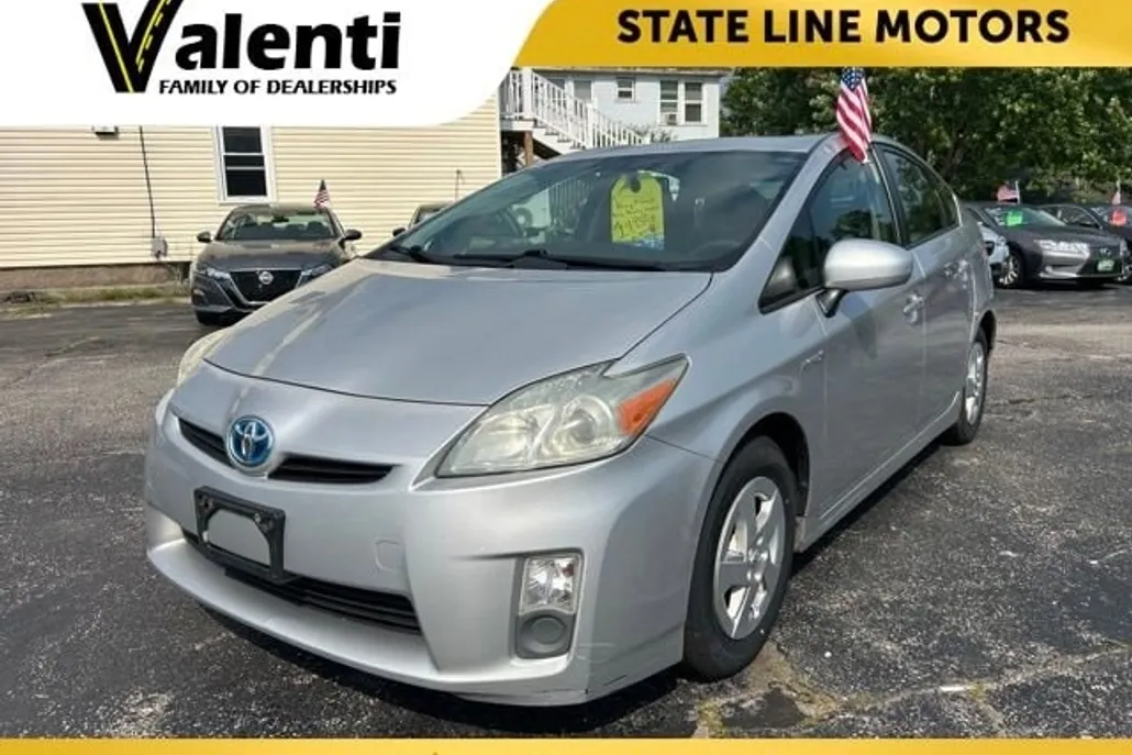 2010 Toyota Prius Two photo 1