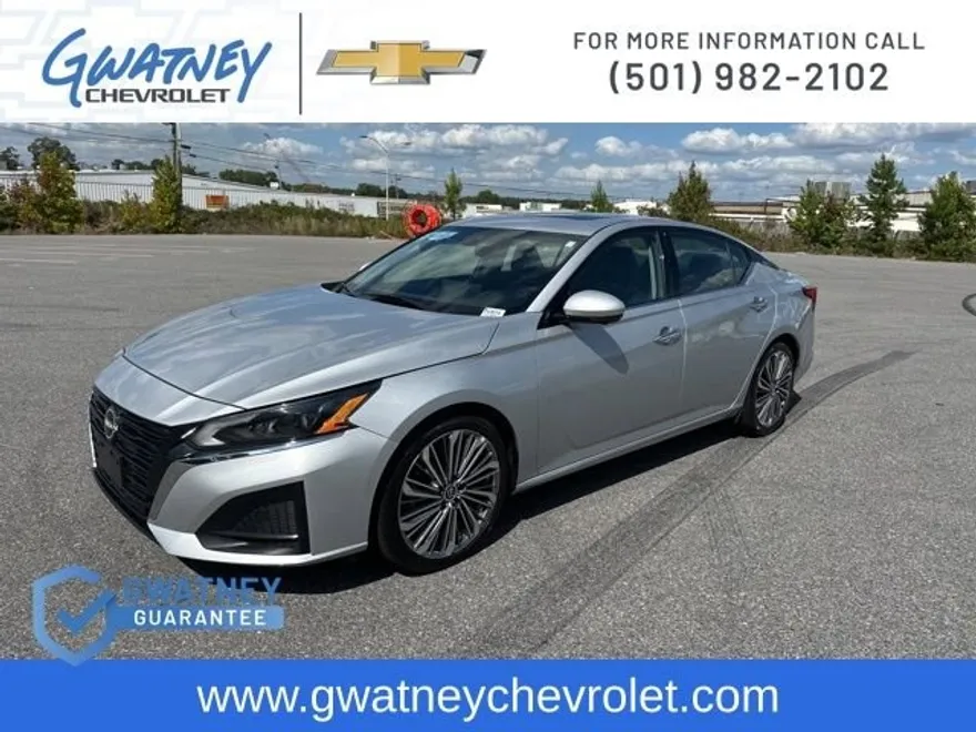 2023 Nissan Altima 2.5 SL photo 1