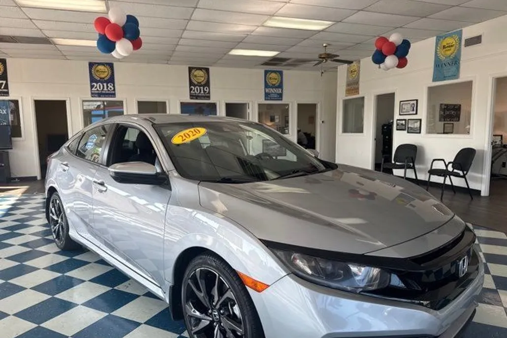 2020 Honda Civic Sport photo 1