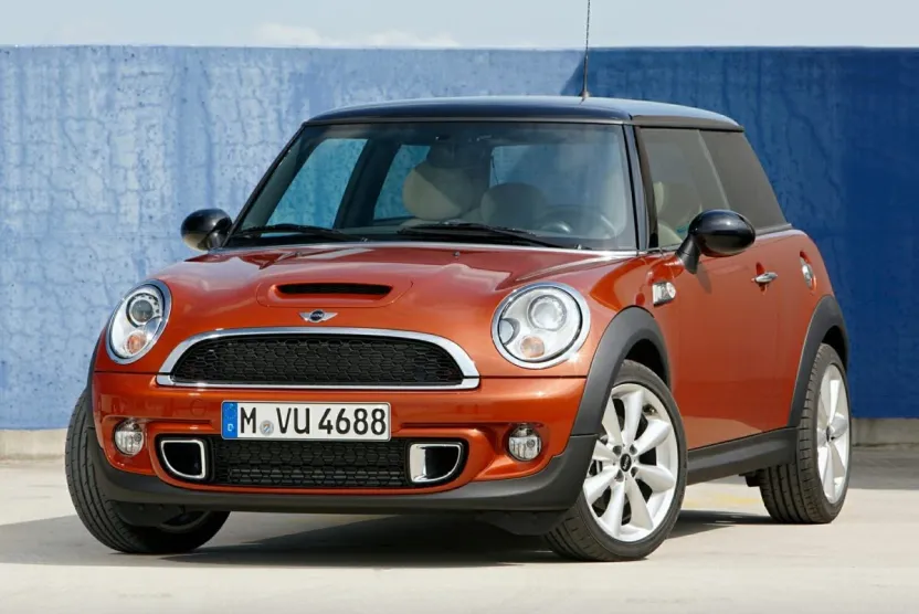 2013 Mini Cooper 2 Door Hardtop S photo 1